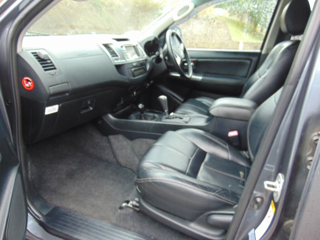 Toyota HILUX 2.5 D-4d Active 2014 #7