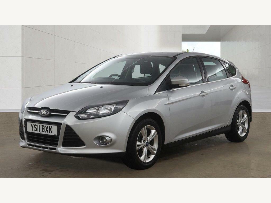 Ford Focus Zetec White #10