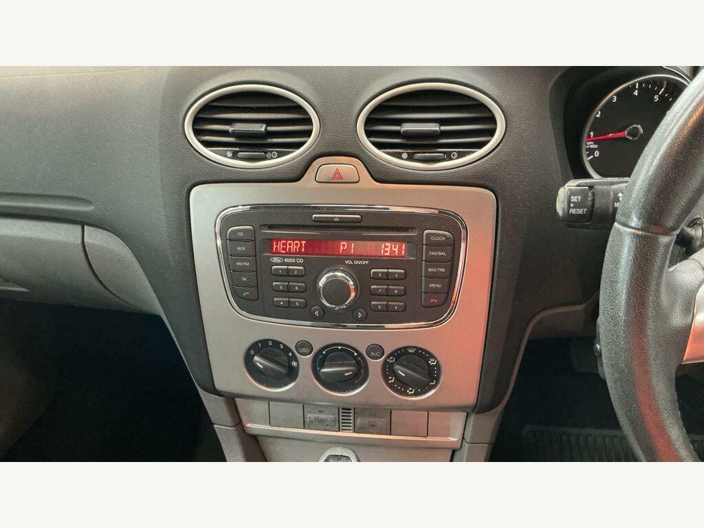 Ford Focus 1.6 Zetec Finance Blue #9