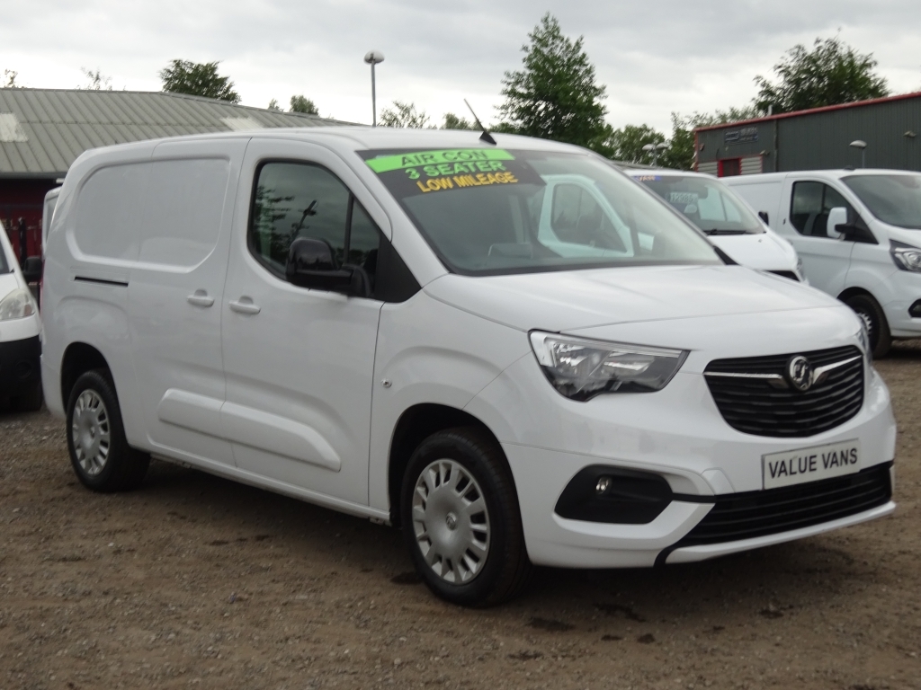 Vauxhall Combo Cargo Pro L2 White #4