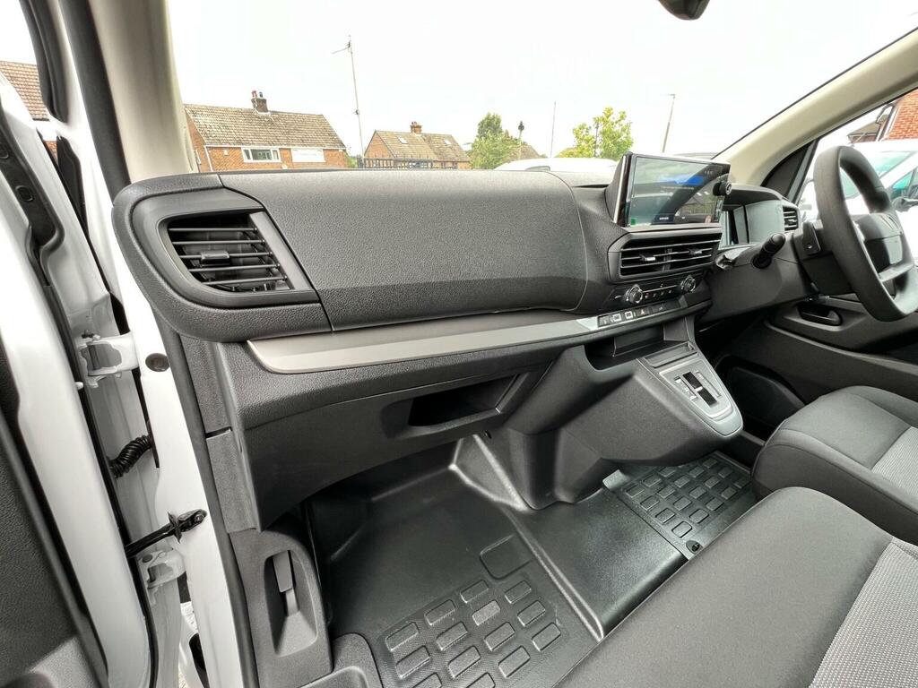 Peugeot E-Expert E 1000 50Kwh Professional Compact Panel Van 6Dr El White #22