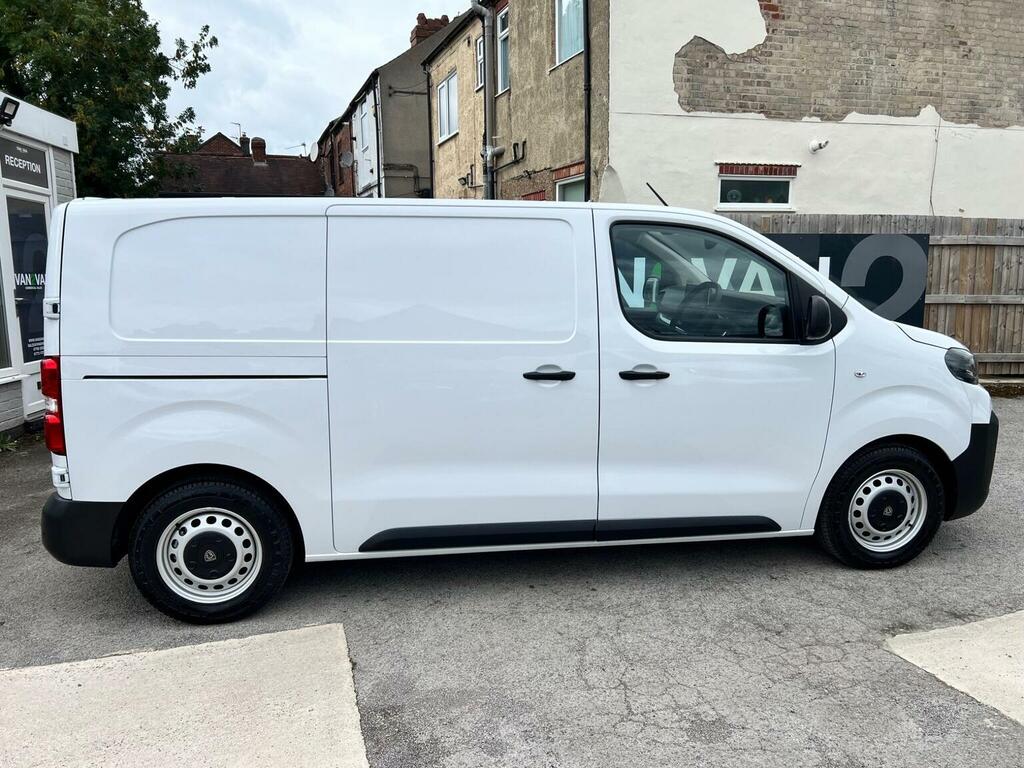 Peugeot E-Expert E 1000 50Kwh Professional Compact Panel Van 6Dr El White #11