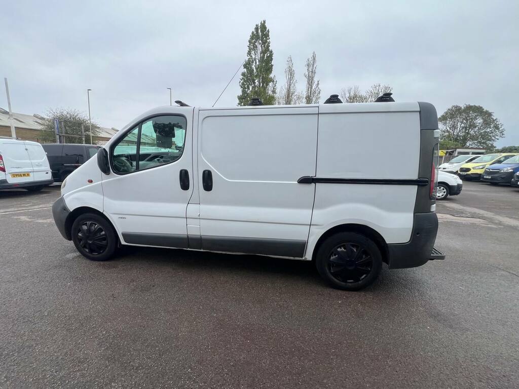 Vauxhall Vivaro White #4