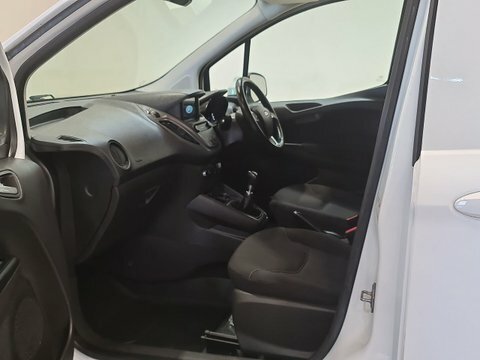 Ford Transit Courier 1.5 Tdci Limited  #6