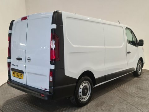 Nissan Primastar Acenta White #9