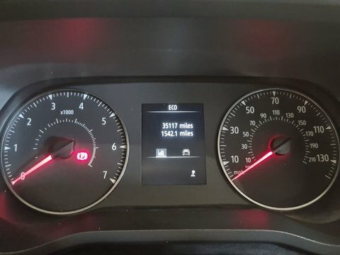 Nissan Primastar Acenta White #18