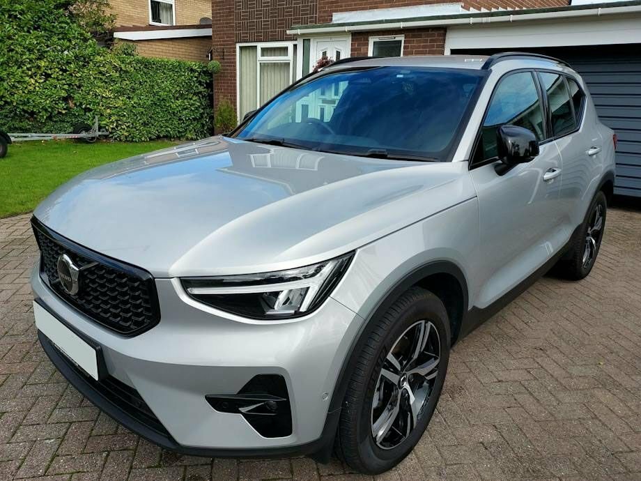 Volvo XC40 2L Plus Dark Silver #4