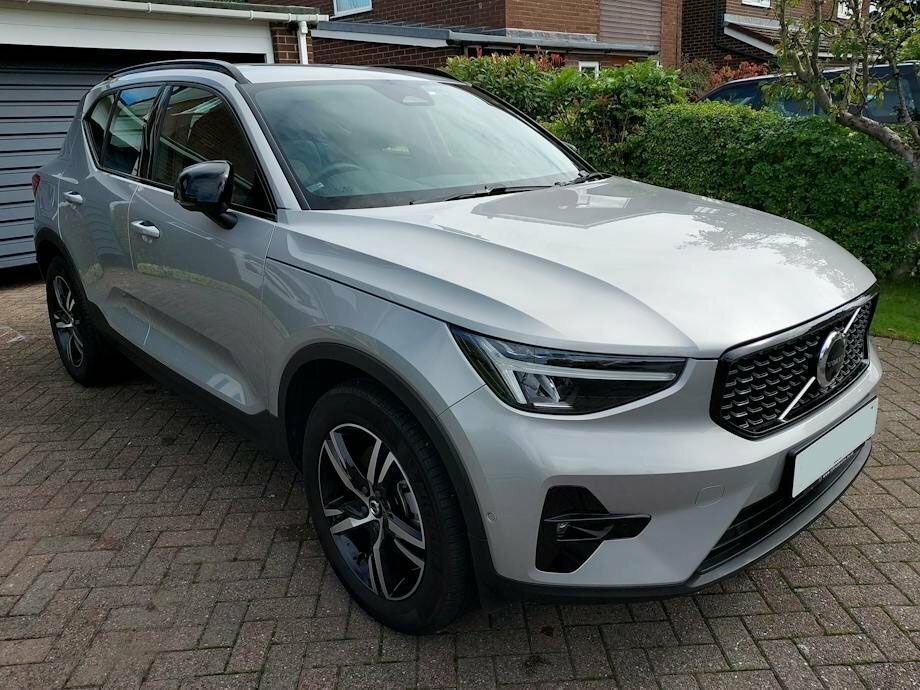 Volvo XC40 2L Plus Dark Silver