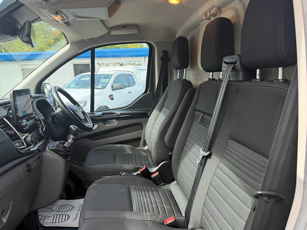 Ford Transit Custom 2.0 Ecoblue 170Ps Low Roof Dcab Sport Van Black #14