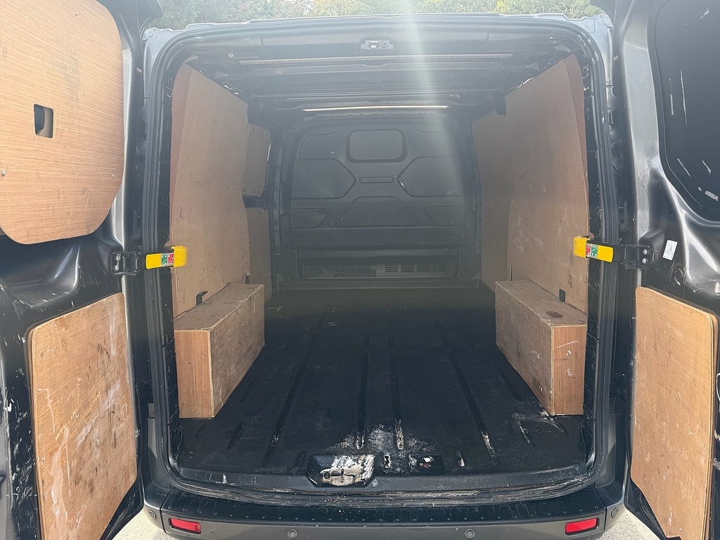 Ford Transit Custom 2.0 Ecoblue 170Ps Low Roof Dcab Sport Van Black #9