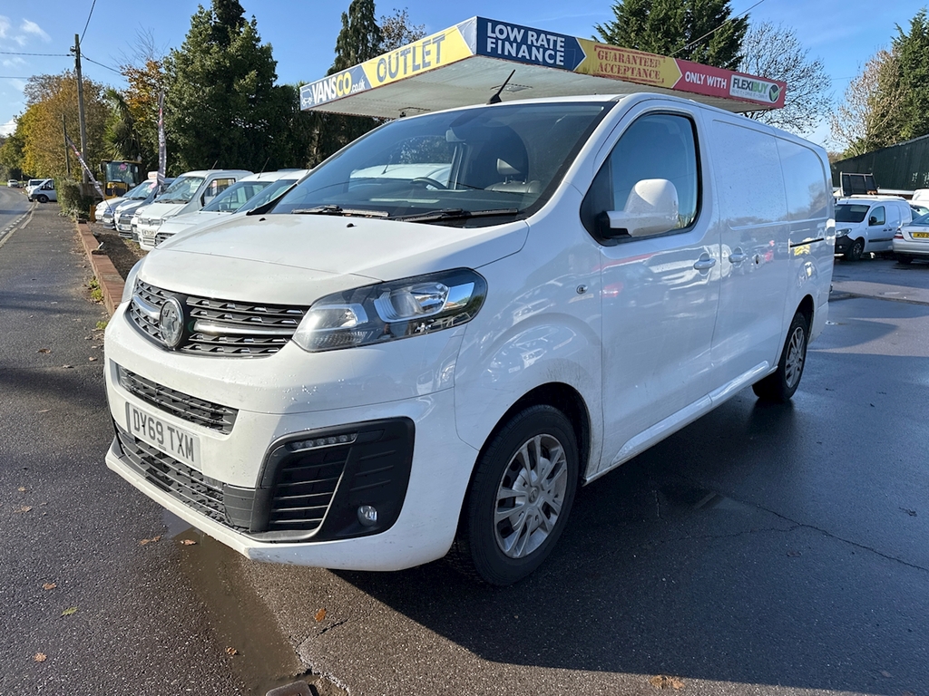Vauxhall Vivaro 1.5 Turbo D 2900 Sportive Panel Van Man White