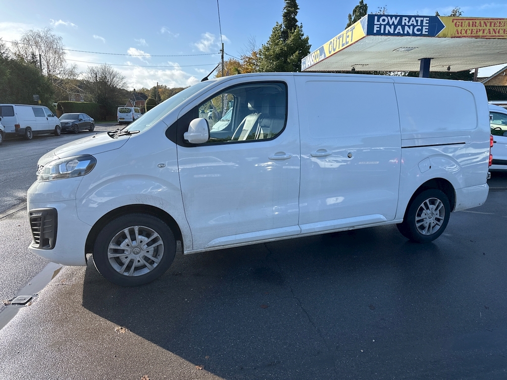 Vauxhall Vivaro 1.5 Turbo D 2900 Sportive Panel Van Man White #5