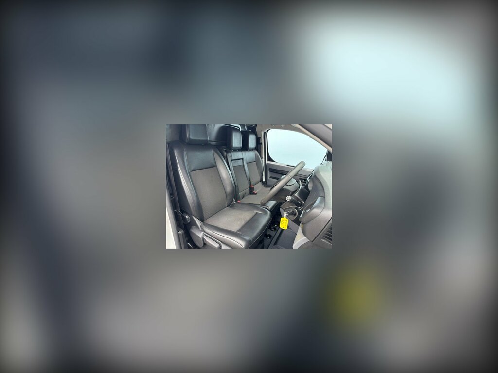 Vauxhall Vivaro Mpv White #9