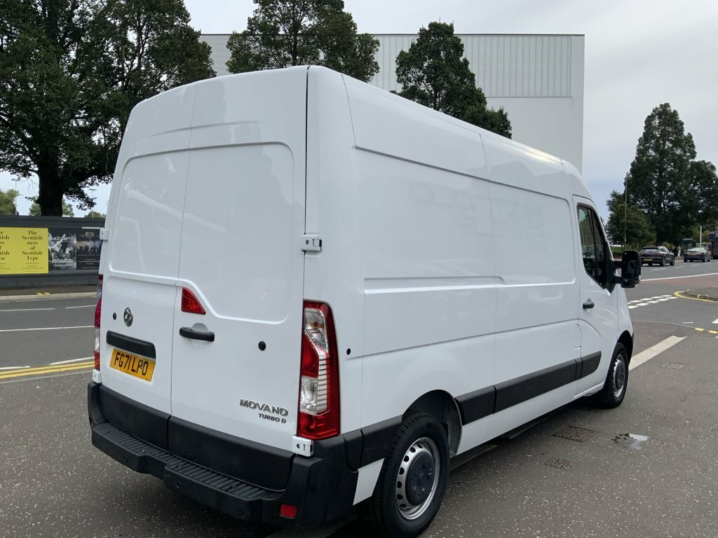 Vauxhall Movano 2.3L Edition White #4