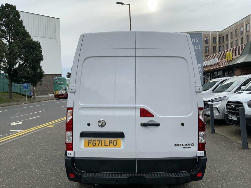 Vauxhall Movano 2.3L Edition White #5
