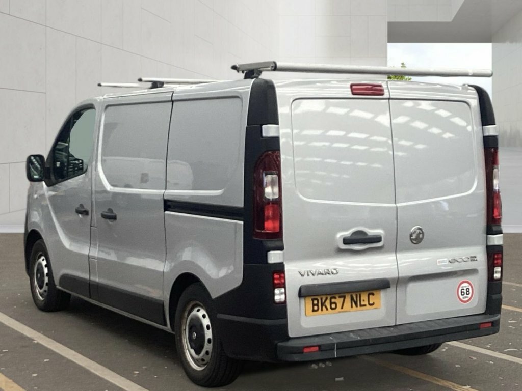 Vauxhall Vivaro Mpv Silver #2