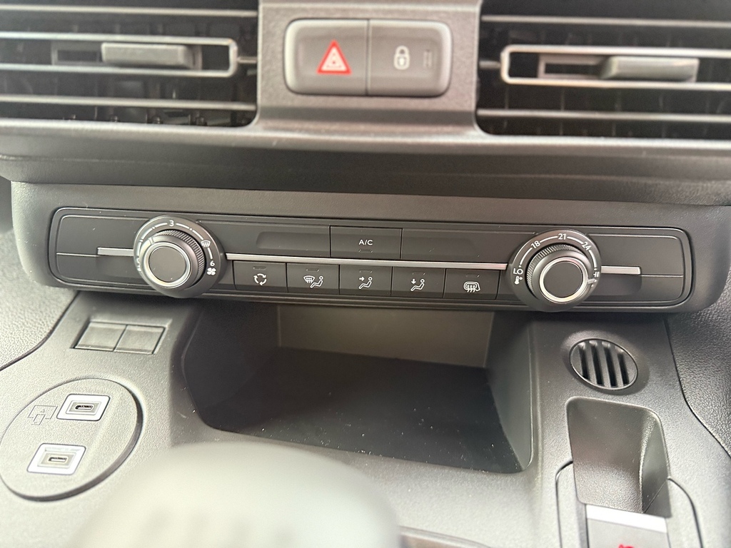 Peugeot Partner M 1.5 Bluehdi Black #23