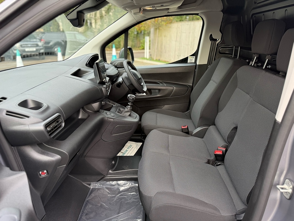 Peugeot Partner M 1.5 Bluehdi Black #14