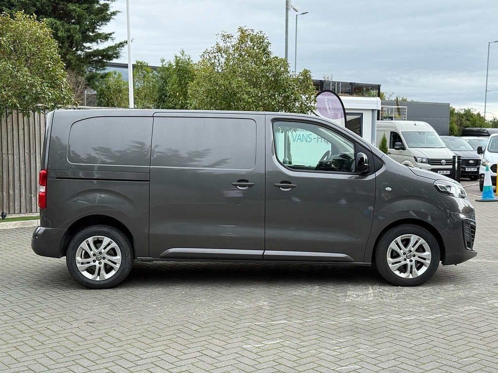 Vauxhall Vivaro 2.0 Turbo D 3100 Pro Panel Van 6Dr L Black #10