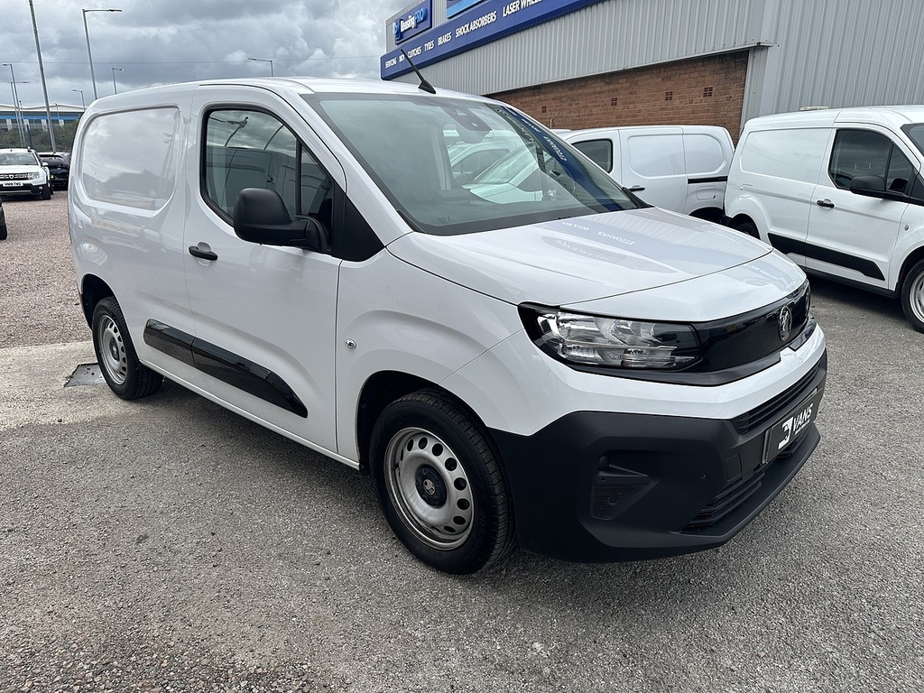 Vauxhall Combo Turbo D 2300 Prime White