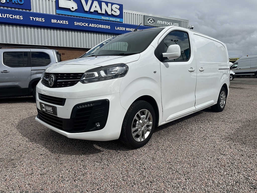 Vauxhall Vivaro Turbo D 2700 Sportive White
