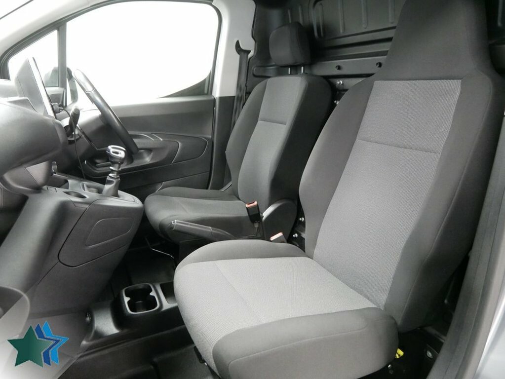 Vauxhall Combo 1.5L Turbo D 2300 Prime Panel Van 6Dr Manua Grey #5