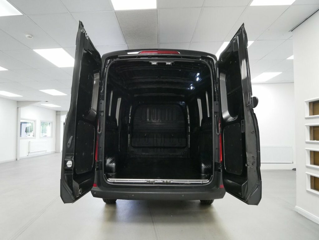 Maxus Deliver 9 2.0 D20 150Dropside White #12