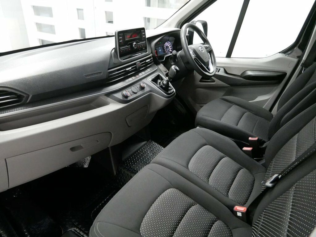 Maxus Deliver 9 2.0 D20 150Dropside White #17