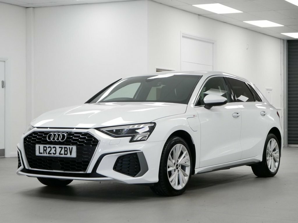 Audi A3 1.4L Tfsie 40 S Line Sportback Plug-in White