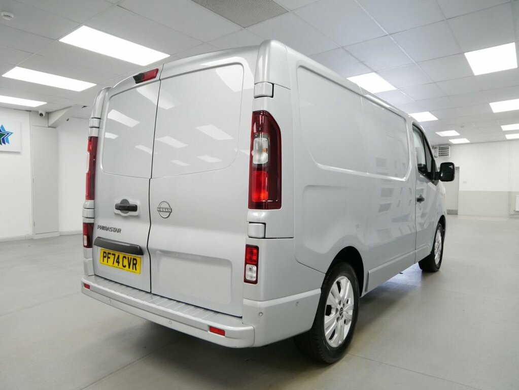 Nissan Primastar Acenta White #11