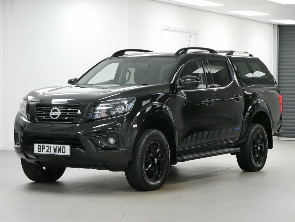 Nissan Navara 2.3L Dci N-guard Pickup Double Cab Black