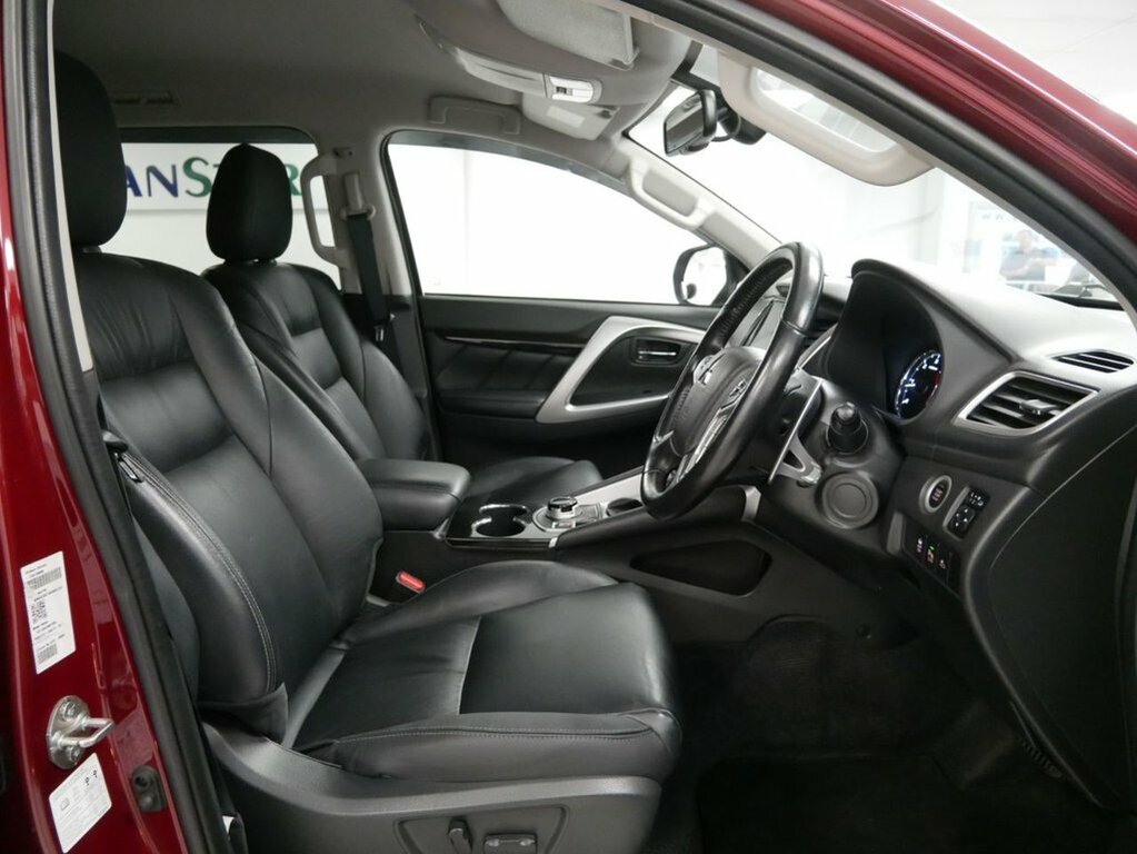 Mitsubishi Shogun Sport D 4 Brown #17