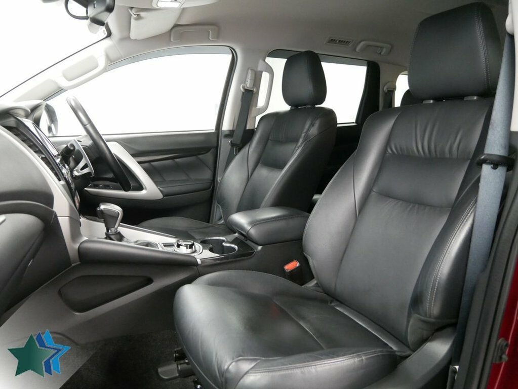 Mitsubishi Shogun Sport D 4 Brown #3