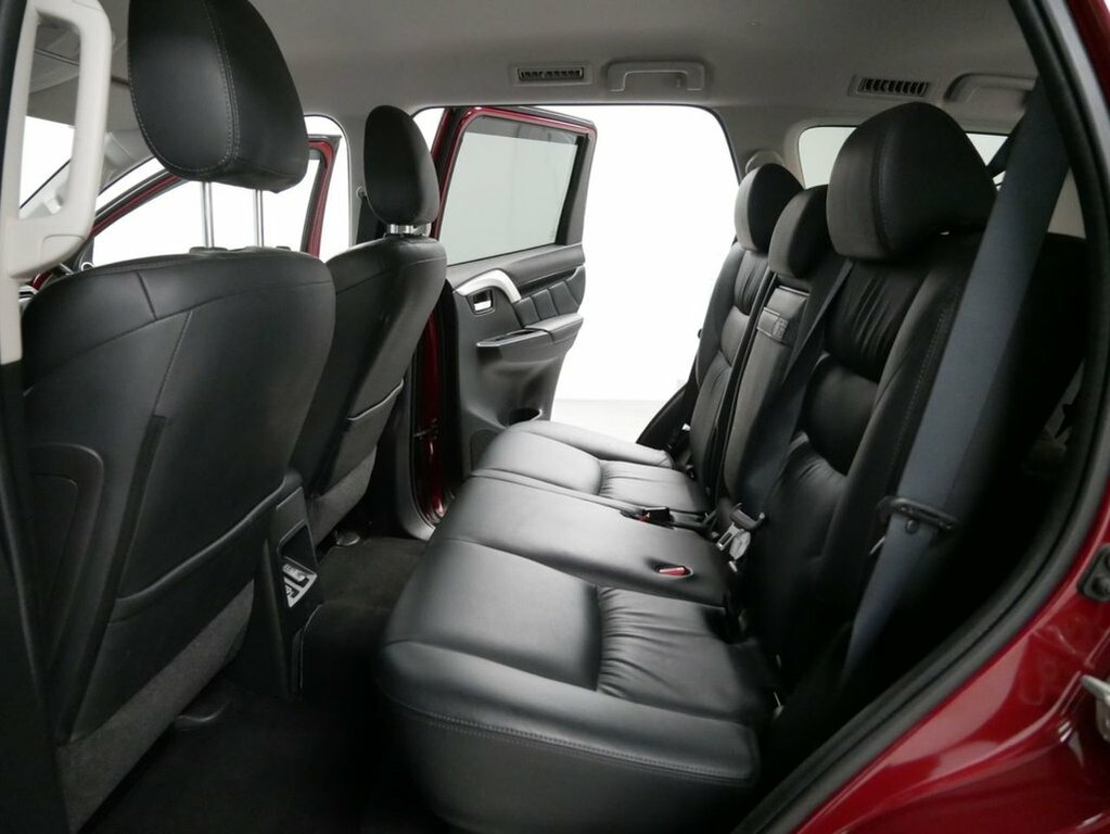 Mitsubishi Shogun Sport D 4 Brown #33