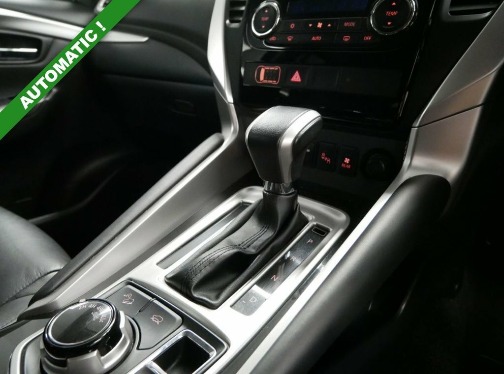 Mitsubishi Shogun Sport D 4 Brown #5