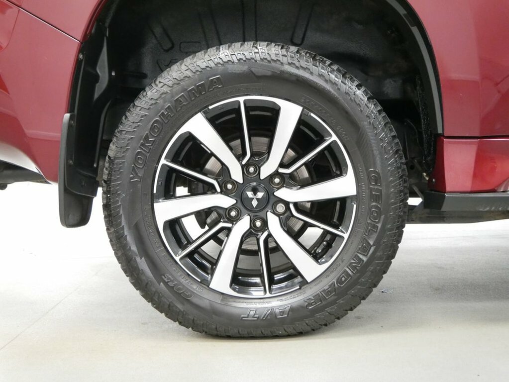 Mitsubishi Shogun Sport D 4 Brown #26
