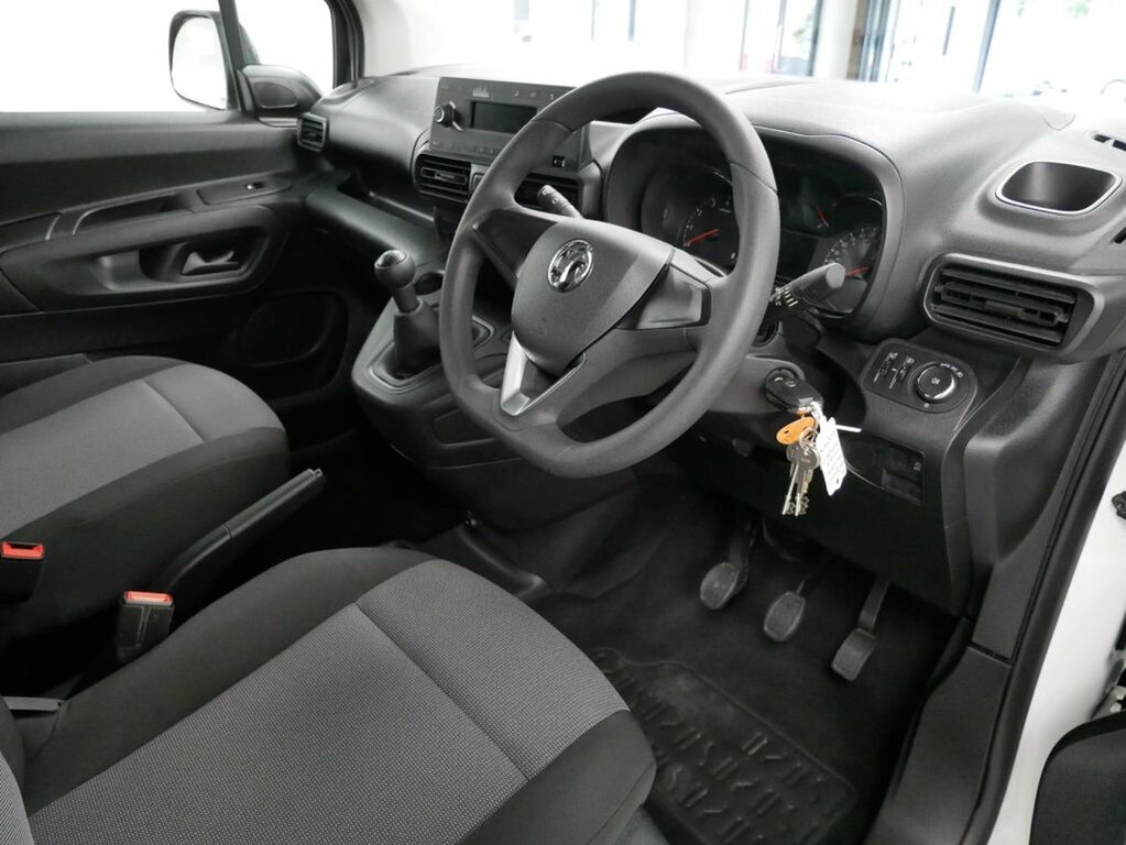 Vauxhall Combo 1.5 Turbo D 130 Energy White #12