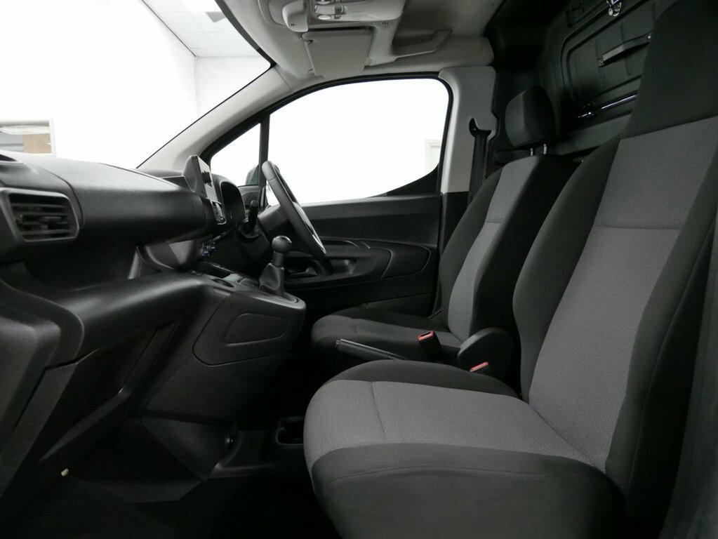 Vauxhall Combo 1.5 Turbo D 130 Energy White #18