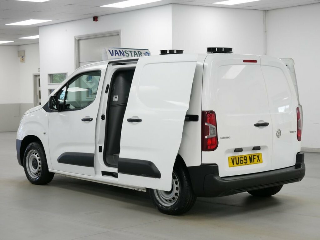 Vauxhall Combo 1.5 Turbo D 130 Energy White #19
