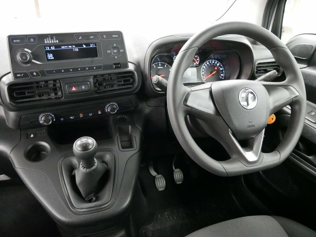 Vauxhall Combo 1.5L Turbo D 2000 Edition Panel Van Man White #5