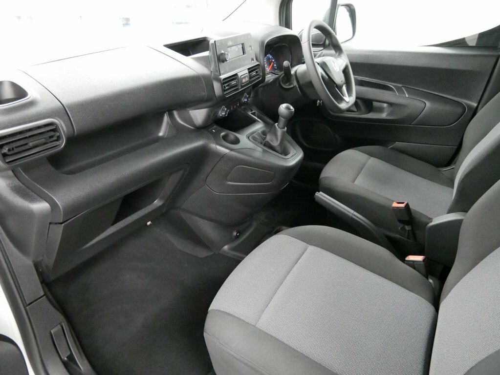Vauxhall Combo 1.5 Turbo D 130 Energy White #17