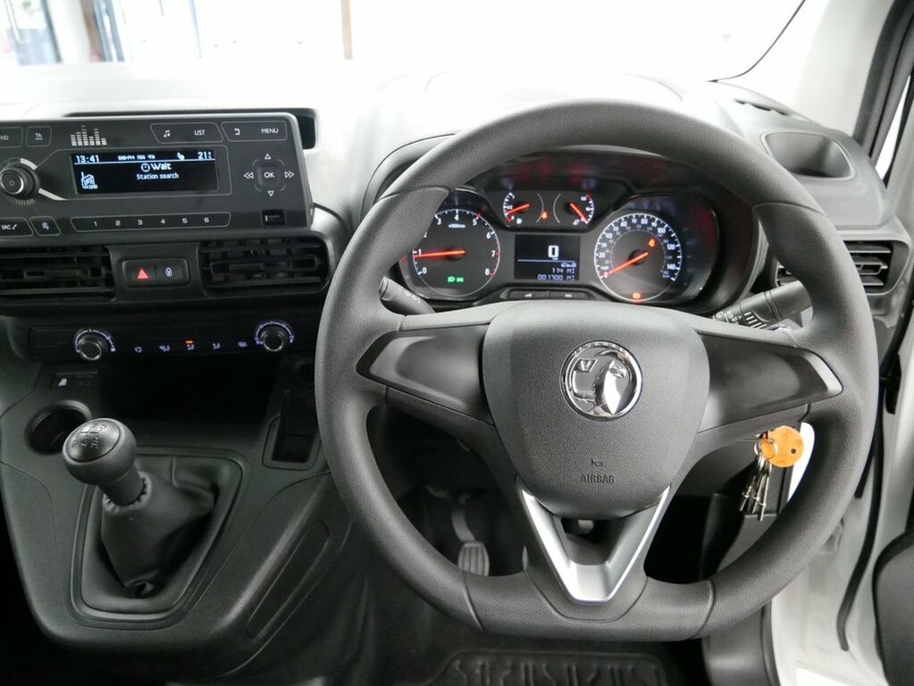 Vauxhall Combo 1.5 Turbo D 130 Energy White #14