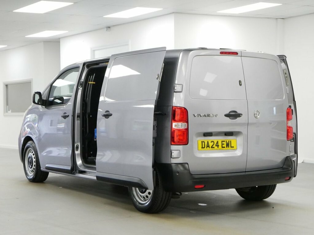 Vauxhall Vivaro Lwb L2h1 Low White #26