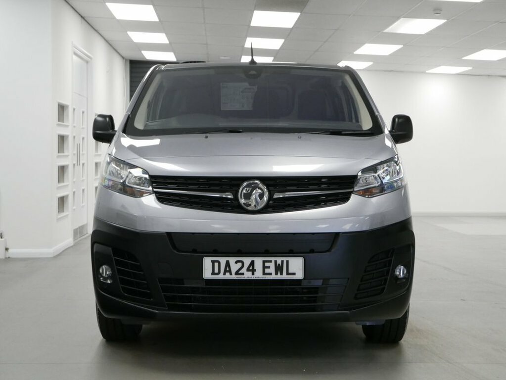 Vauxhall Vivaro Lwb L2h1 Low White #9