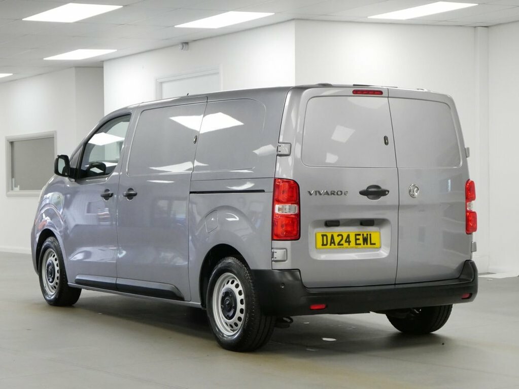 Vauxhall Vivaro Lwb L2h1 Low White #10