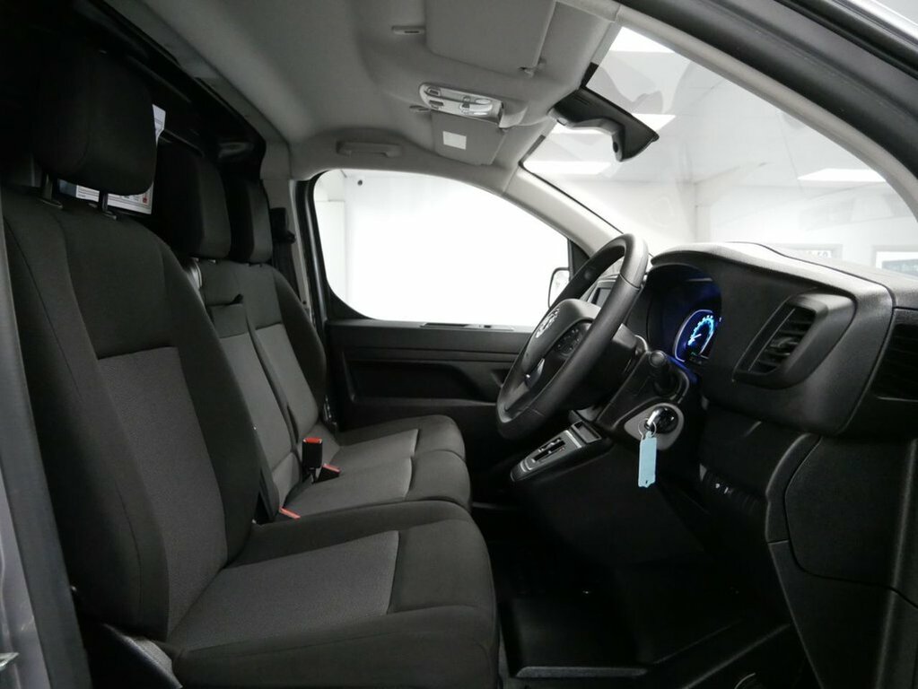 Vauxhall Vivaro Lwb L2h1 Low White #16