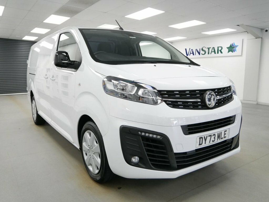 Vauxhall Vivaro 1.5L Turbo D 2900 Pro Panel Van 6Dr White #5
