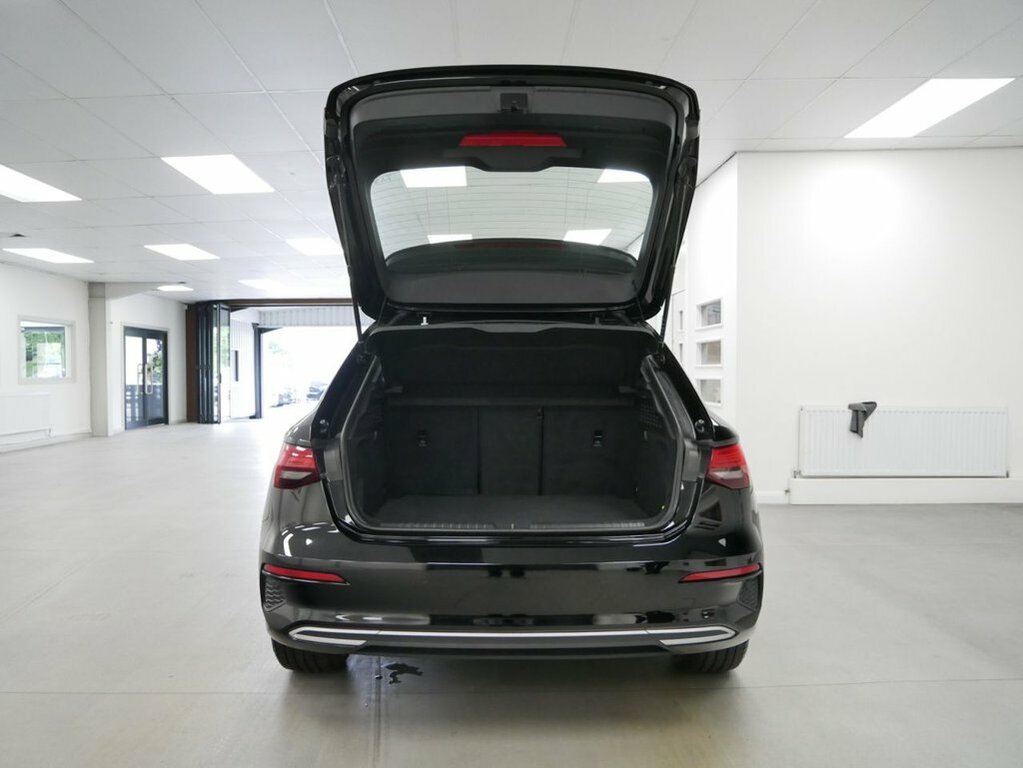 Audi A3 1.4L Tfsie 40 Sport Sportback Plug-in H Black #5