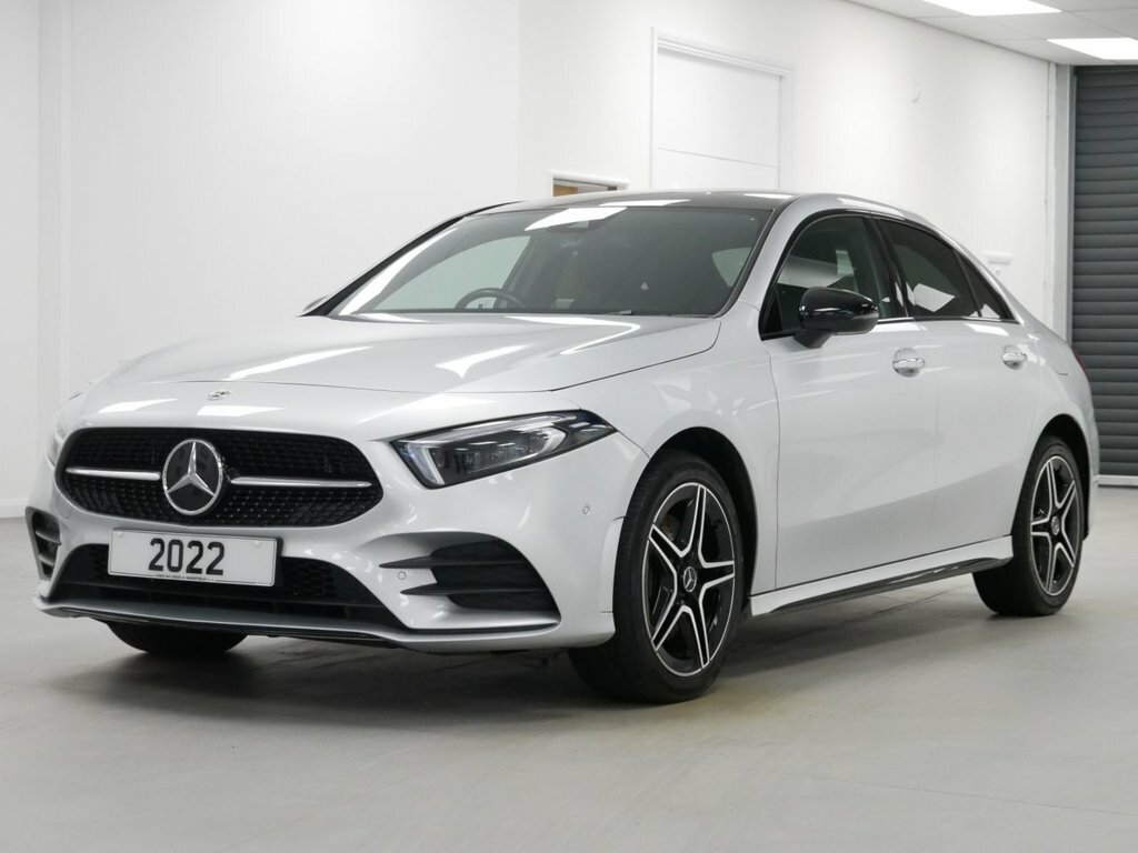 Mercedes-Benz A Class 1.3L A250e 15.6Kwh Amg Line Edition Premium Plus Silver