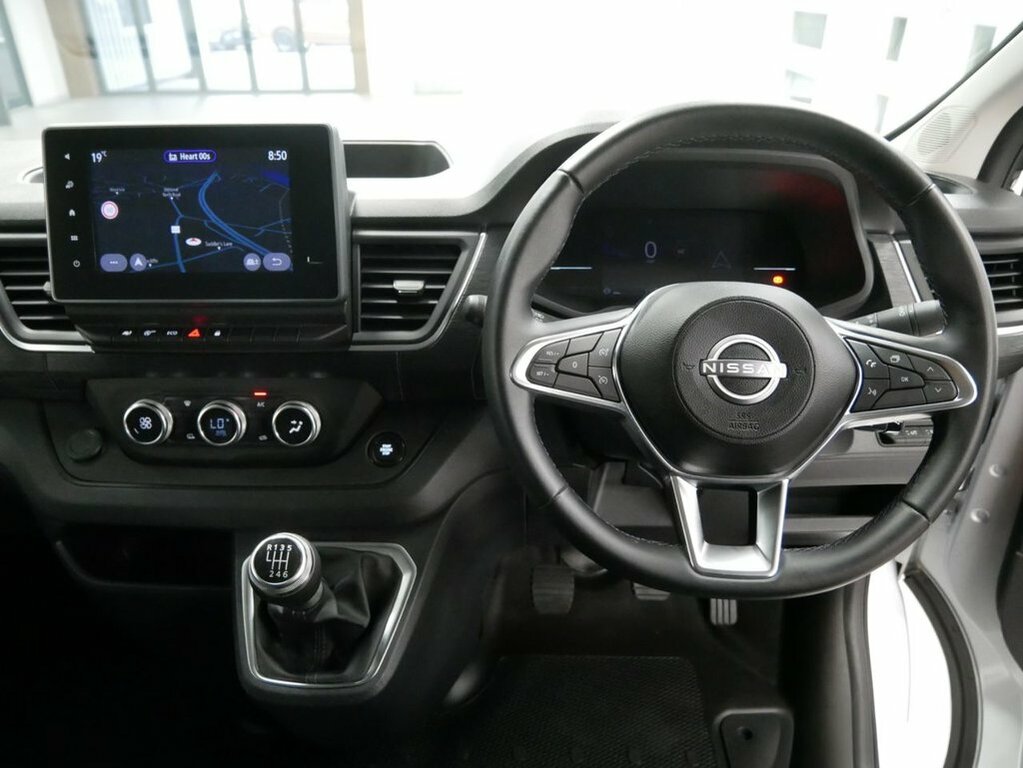 Nissan Primastar Acenta White #14